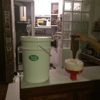 Photo taken at Barro Beer Bunker - Homebrewing. by Pedro Paulo Aliperti P. on 4/25/2014