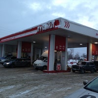 Photo taken at АЗС Shell by Alexey on 1/22/2013