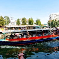 Photo taken at ท่าเรือวัดเทพลีลา (Wat Thepleela Pier) E16 by Terat W. on 2/6/2021