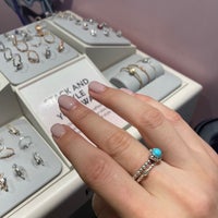 Photo taken at Pandora Jewelry by Pearl on 7/18/2022