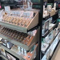 Photo taken at SEPHORA by Pearl on 12/2/2018
