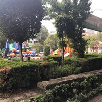 Photo taken at Parque Napoles by Rodrigo T. on 7/8/2017