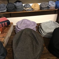 Foto diambil di Goorin Bros. Hat Shop oleh Rommel R. pada 8/26/2018