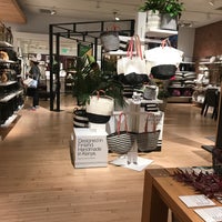 Photo taken at Crate &amp;amp; Barrel by Rommel R. on 8/12/2018