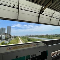 Photo taken at Den-en-toshi Line Futako-tamagawa Station (DT07) by kamang on 5/6/2023