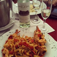 รูปภาพถ่ายที่ Raffaello โดย Diogo R. เมื่อ 9/7/2013