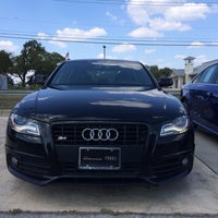 9/26/2015에 Bruce님이 Audi North Austin에서 찍은 사진