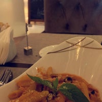 Das Foto wurde bei Italianissimo Restaurant &amp;amp; Cafe&amp;#39; von Mayed H. am 7/31/2016 aufgenommen