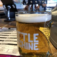 Foto tirada no(a) Little Machine Beer por BJay B. em 6/25/2022