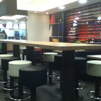 Photo prise au McDonald&amp;#39;s par Harbi H. le10/17/2012