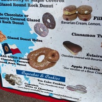 Foto diambil di Round Rock Donuts oleh Michelle A. pada 2/13/2023