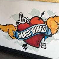 รูปภาพถ่ายที่ Love Baked Wings โดย Jose เมื่อ 1/11/2019