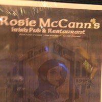 Foto diambil di Rosie McCann&amp;#39;s Irish Pub &amp;amp; Restaurant oleh Jose pada 12/15/2019