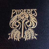 8/25/2015 tarihinde Ajayziyaretçi tarafından Phoebe&amp;#39;s Restaurant and Coffee Lounge'de çekilen fotoğraf