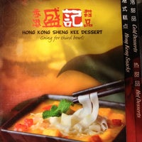 Photo taken at Hong Kong Sheng Kee Dessert by くるみ K. on 11/26/2012