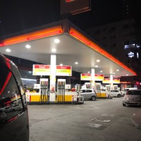 Foto scattata a Shell da Hüseyin Ö. il 9/20/2017