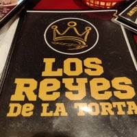 Foto tirada no(a) Los Reyes De La Torta por Adam R. em 12/27/2018