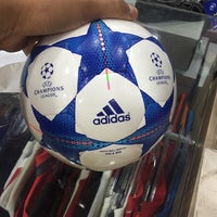 loja adidas shopping ponta negra