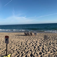 Photo taken at Malibu La Costa Beach Club by Tom 😎 C. on 8/3/2019