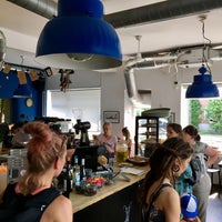 Das Foto wurde bei Secret Life Cafe von Wojtek J. am 6/10/2018 aufgenommen