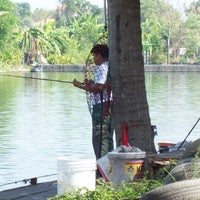 Photo taken at บึงคุ้มเกล้า Resort &amp;amp; Fishing by b. n. on 5/2/2011