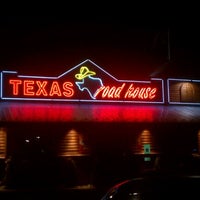 Photo taken at Texas Roadhouse by Jason K. on 12/30/2011