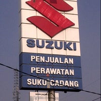 Photo taken at Suzuki Cipulir by Andi Riza S. on 9/13/2011