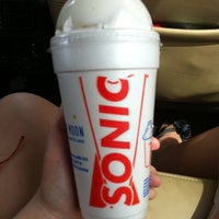 Photo taken at SONIC Drive In by Hannah Kay😮 on 6/20/2012