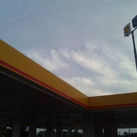 Photo taken at Shell by ┬¡mm¥ on 8/1/2011