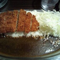 Photo taken at 鉄ぱん 牛焼ジョニー 代々木店 by yath 1. on 9/20/2011