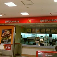 Photo taken at マクドナルド 小山イズミヤ店 by Zachary R. on 2/1/2012