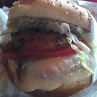 Photo taken at Red Robin Gourmet Burgers and Brews by Dianne on 6/15/2011