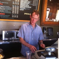 3/13/2012 tarihinde Ben L.ziyaretçi tarafından Station Coffee House'de çekilen fotoğraf