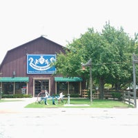 Foto tirada no(a) The Farm Shopping Center por Jamison S. em 5/6/2012