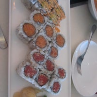 Foto diambil di Fusion Fire Asian Fondue &amp;amp; Sushi Bar oleh Daniel &amp;amp; Caroline R. pada 6/23/2012