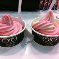 Photo taken at OiO Frozen Yogurt @ Century Square by Natalie W. on 5/26/2011