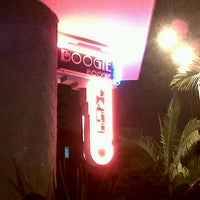 Foto tomada en Boogie Boogie Café  por Daniela N. el 1/12/2012