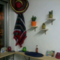 1/4/2012 tarihinde Van K.ziyaretçi tarafından Wrap Up Burritobar'de çekilen fotoğraf
