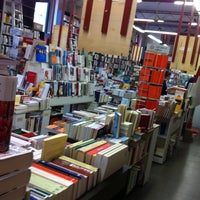 Photo taken at Leoniana Libreria by Danilo C. on 8/8/2011