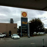 Photo prise au Shell par Jonathan G. le10/10/2011