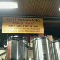 Photo taken at Roti Panggang Palasari by Ryan D. on 9/24/2011
