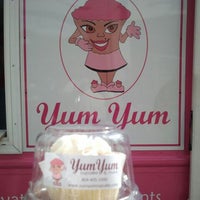 Photo taken at Yum Yum Cupcake by bigDEElight on 1/31/2012