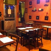 Photo taken at Chili Lemon Garlic Thai Cafe by Octavian C. on 11/5/2011