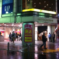 Photo taken at ジュンク堂書店 新宿店 by Shishi Maru on 3/31/2012