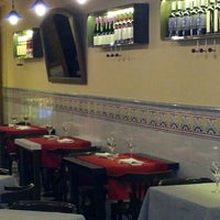 Das Foto wurde bei La Rioja von restaurate La Rioja bcn am 9/4/2012 aufgenommen