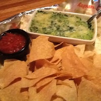 Photo taken at Applebee&amp;#39;s Grill + Bar by LA Lynn&amp;#39;s on 7/28/2012