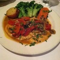 5/19/2012에 Nick Z.님이 Da Rosina Ristorante Italiano에서 찍은 사진