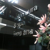 Photo taken at Klinik Salon Aura &amp;amp; Spa Jeng Ana by Nadilla S. on 8/17/2012