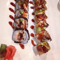 Снимок сделан в Kobe Sushi Japanese Steakhouse пользователем Santos W. V. 9/3/2012