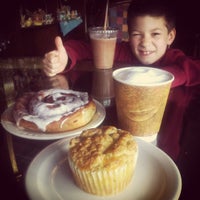 Photo taken at College Hill Coffee Co. and Casual Gourmet by Jason Z. on 4/4/2012